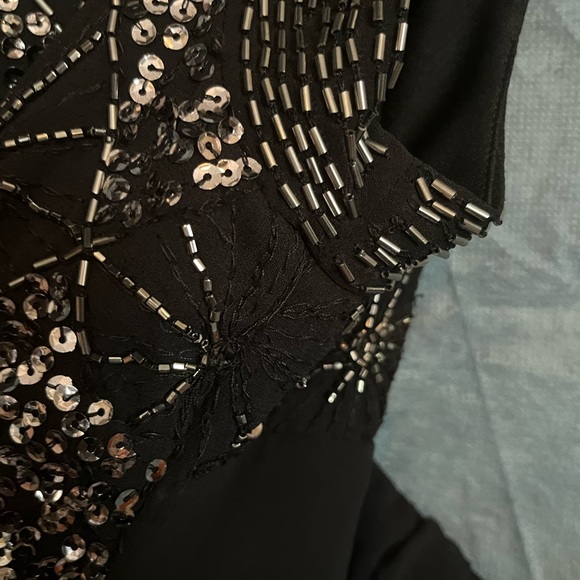 Gorgeous Chelsea and Violet Sequined and beaded cocktail dress - Picture 8 of 8